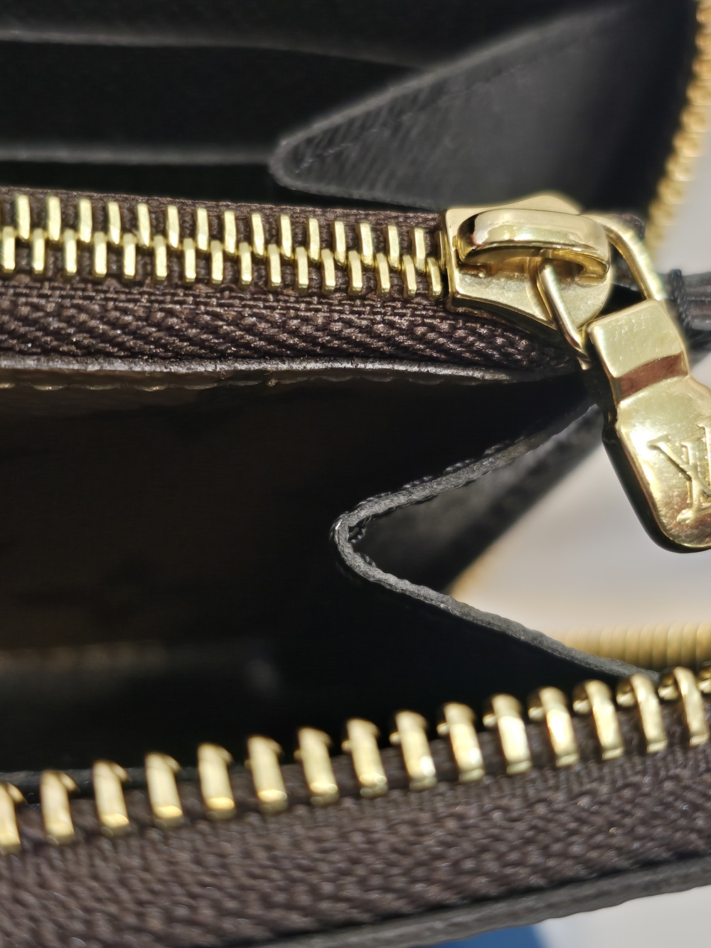Louis Vuitton Monogram Reverse Clemence Zip Wallet 🤎 NFC Microchipped - Picture 5 of 13
